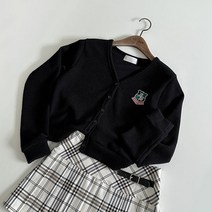 [프레피룩/뉴진스st] 요즘 유행! 하이틴 스쿨룩 빈티지 클래식 패치 와펜 브이넥 단추 크롭 긴팔 가디건 3color]프레피가디건