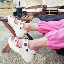 공주의다락방 발편한 여성 샌들 EVA 아쿠아슈즈 통굽 키높이 5CM 장신구파츠포함