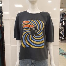 블루페페 부평점 *** 프린팅 크롭 뒤 V넥 티셔츠