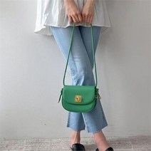 다잇템 여자 반달 골드포인트 무광 크로스백 (8338176)