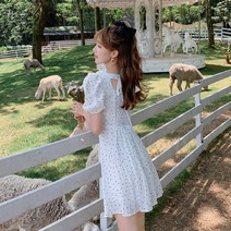 여름 커플룩 프렌치 브이넥 반팔 도트 퍼프 원피스