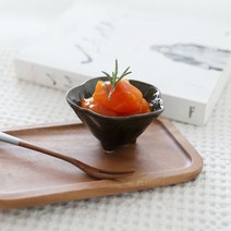 오반자이 동백꽃 도자기 종지 일본 그릇 식기 빈티지식기 종지그릇 소스종지