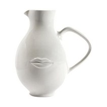 조나단 애들러 여자 뮤즈 투수, 하얀색