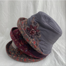 중년여성 꽃무늬 패딩 기모 겨울 벙거지귀마개 모자 엄마 할머니 선물 버킷햇