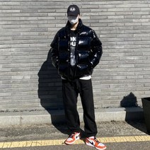겨울 에나멜 덕다운 숏 패딩 점퍼 / 블랙