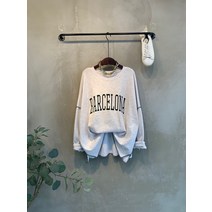 씨샵인더룸 / 바르셀로나 레터링 트임 맨투맨 티셔츠 3color