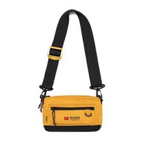[국내매장판]코닥가방 에센셜 스퀘어 미니 크로스백 YELLOW 엘로우 K3143LBG65YLW