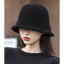 뽀글뽀글 버킷햇 겨울 여성 코디 양털스타일 모자