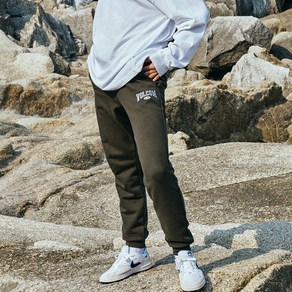 VOLCOM 유니버시티 자수 조거팬츠 VA213TP001