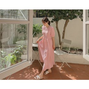 [리리앤코] 하니뮤 셔링 플레어 롱 원피스