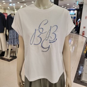 BCBG 비씨비지 여름23 자수패치 체크 티셔츠 B3B5X4252