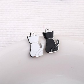 비즈아이 [8-003-11]써지컬스틸 펜던트 에폭고양이 소8x14mm 1개