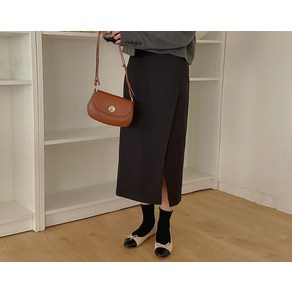 [리리앤코] 모린느 뒷밴딩 언발란스 옆트임 H라인 롱 스커트