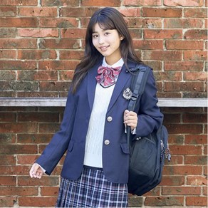 러브톡식 여성 졸업식 복장 엠블럼 포함 테일러드 재킷