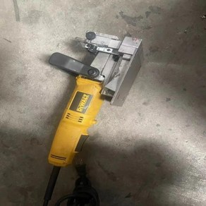 DeWALT 비스킷 조이너 240v. 중고. 두 번째 손 DW682K, 한개옵션0, 1개