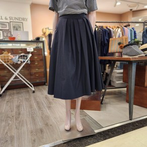 BCBG [올앤선드리] 홀리 SK 스커트 _ A4F8S221 56 [D/NAVY]