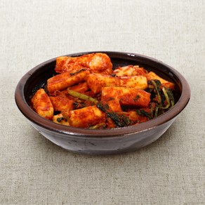 [온김치] 김하진의 별미 총각김치 2kg, 1개