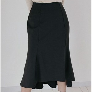 리올그 NUE WINDY PANEL LONG SKIRT