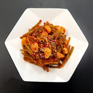 [밥앤찬] 마늘쫑 알마늘 양념무침 별미 집반찬 맛난반찬, 1개, 600g