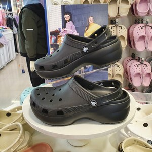 [CROCS] 크록스 여성용 클래식 플랫폼 클로그 (206750)