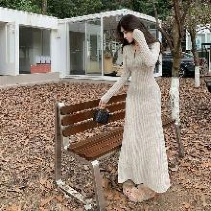 긴팔니트원피스 롱드레스 롱 플 원피스 호캉스 여성 하객 카라 트임 찰랑핏 미니 라운드넥 긴팔니트원피스 롱드레스 롱 플 원피스 호캉스 여성 하객 카라 트임 찰랑핏 미니 라운드넥