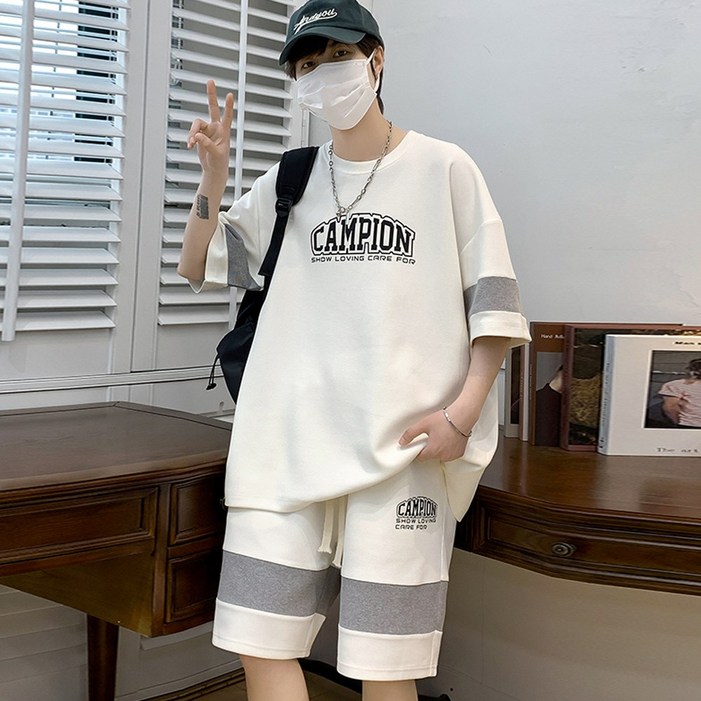 코디코치 마카 라운드 반팔 반바지 루즈핏 트레이닝 운동복 상하세트 코디코치 마카 라운드 반팔 반바지 루즈핏 트레이닝 운동복 상하세트