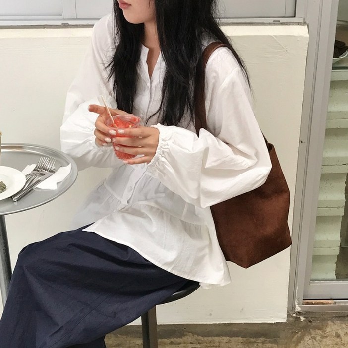 페트리코어 파이 라운드 퍼프 셔링 긴팔 블라우스