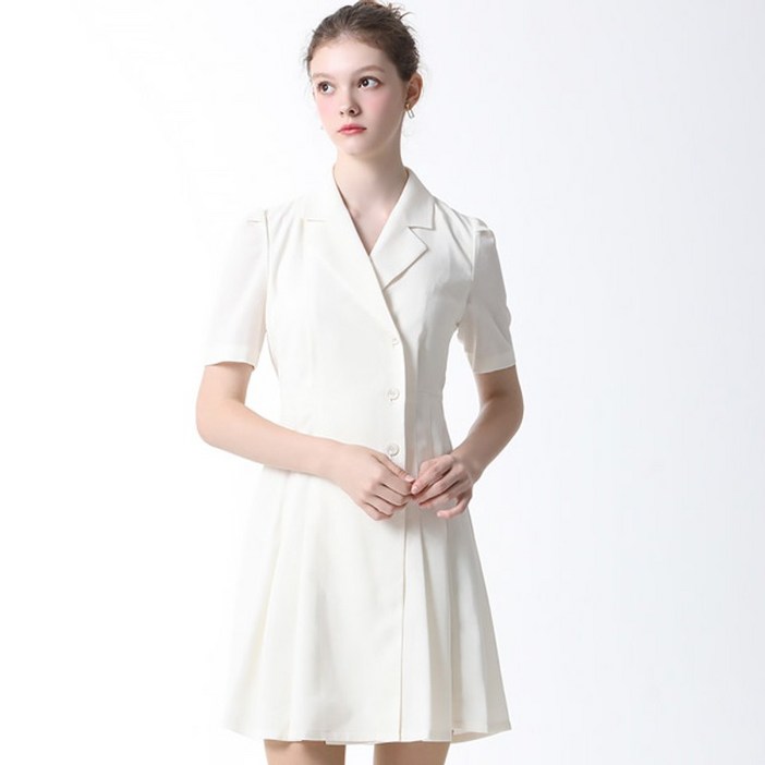 리스트 리스트(LIST)  핀턱 칼라 반팔 원피스 (택가격: 268000원)