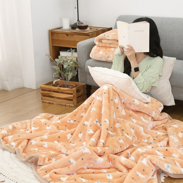 애프터식스 토끼 고밀도2겹 두툼한 밍크담요 무릎담요 차박 캠핑 사무실 다용도 이불겸담요 3size 애프터식스 토끼 고밀도2겹 두툼한 밍크담요 무릎담요 차박 캠핑 사무실 다용도 이불겸담요 3size