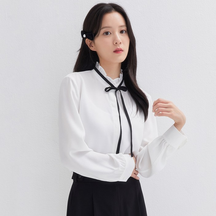 로엠 하이넥 리본 블라우스