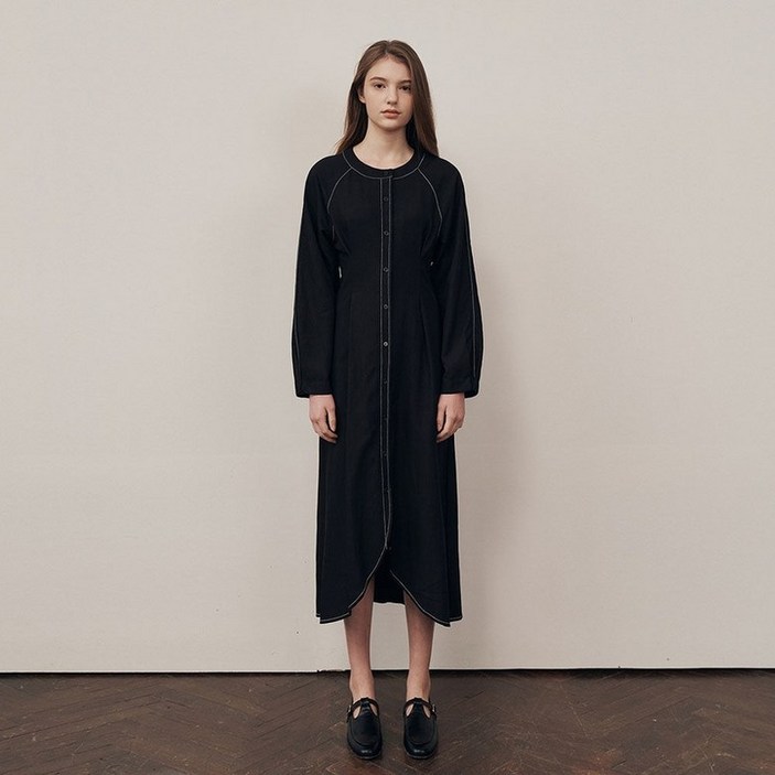 어다울 Stitch round dress  black