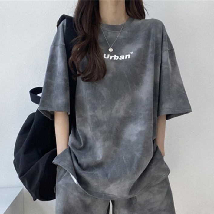 구디프 Urban 레터링 나염 타이다이 루즈핏 반팔티 반바지 세트