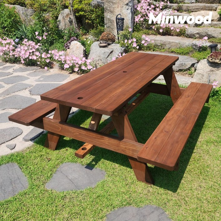 미엔우드 송진 없는 통원목 일체형 야외테이블 세트 야외용 평상 편의점 카페 피크닉 테이블, 8인 월넛색