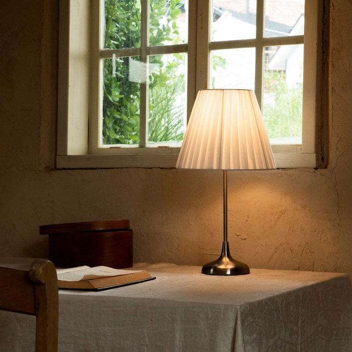 올루미 오로라 패브릭 단스탠드 무드등 LED 전구 포함