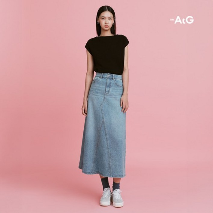 The AtG 더엣지 25SS 칼럼 데님스커트