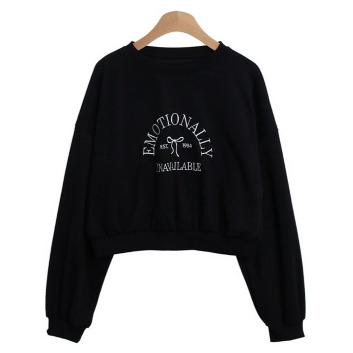 시크블랙 피리시 레터링 자수 세미크롭 맨투맨 cpt16152k4c