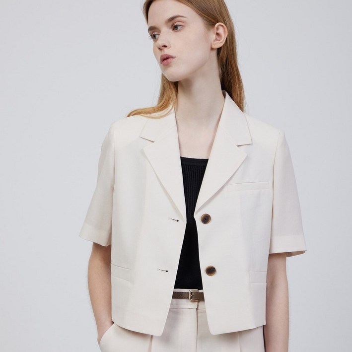 [AK플라자] [주크] 투버튼 크랍 자켓