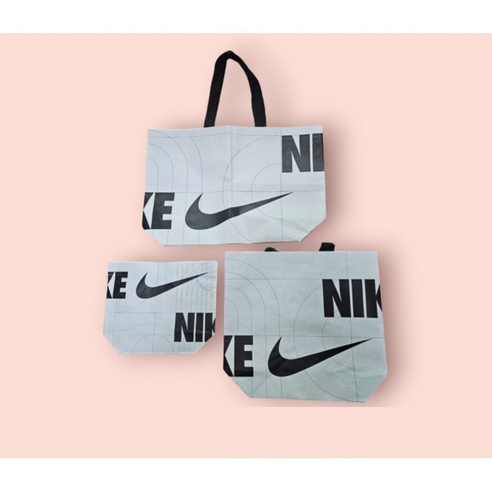 나이키 리유저블백 친환경 에코백 NIKE 리유저블 가방 장바구니 타포린 쇼핑백 스우시 로고 도시락 가방