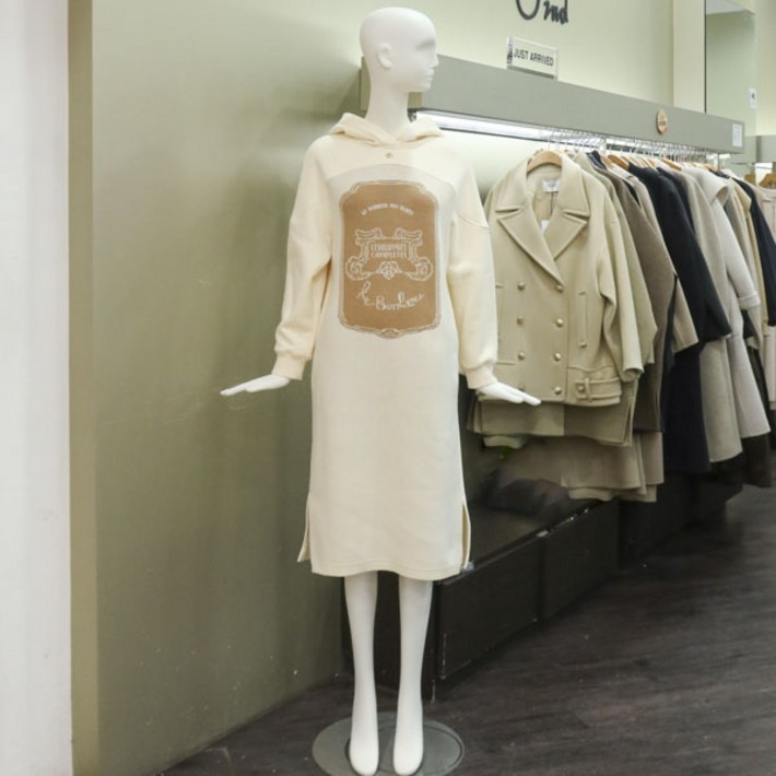 오즈세컨니트 배색 후드 원피스 O22DBTOP174W 아이보리,다크네이비1520633