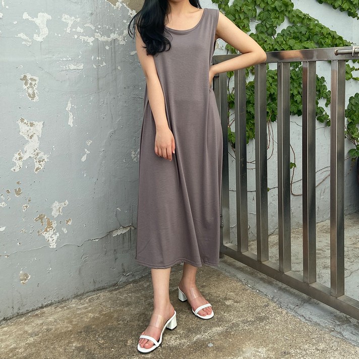 투데이앤룩 데일리 에이라인 민소매 원피스