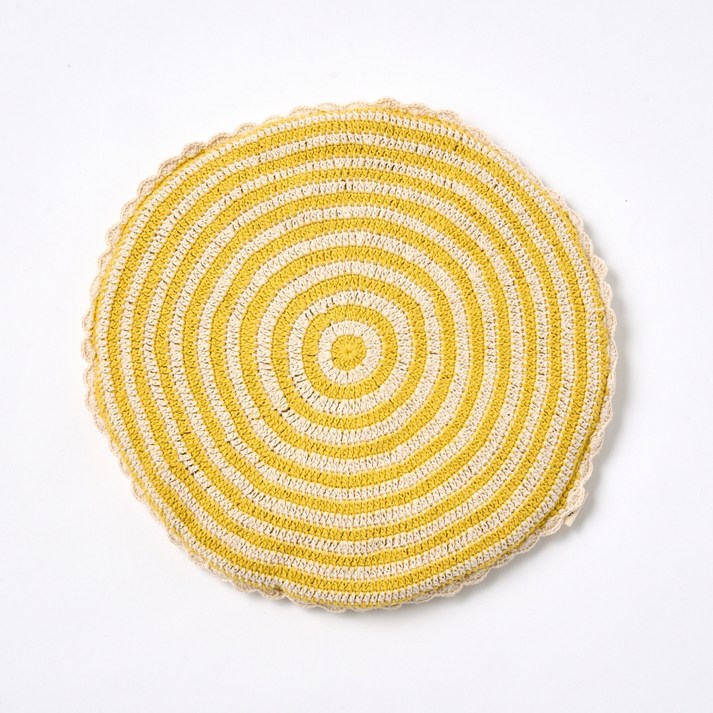 린넨앤키친 L 크로쉐 나선 패턴 방석