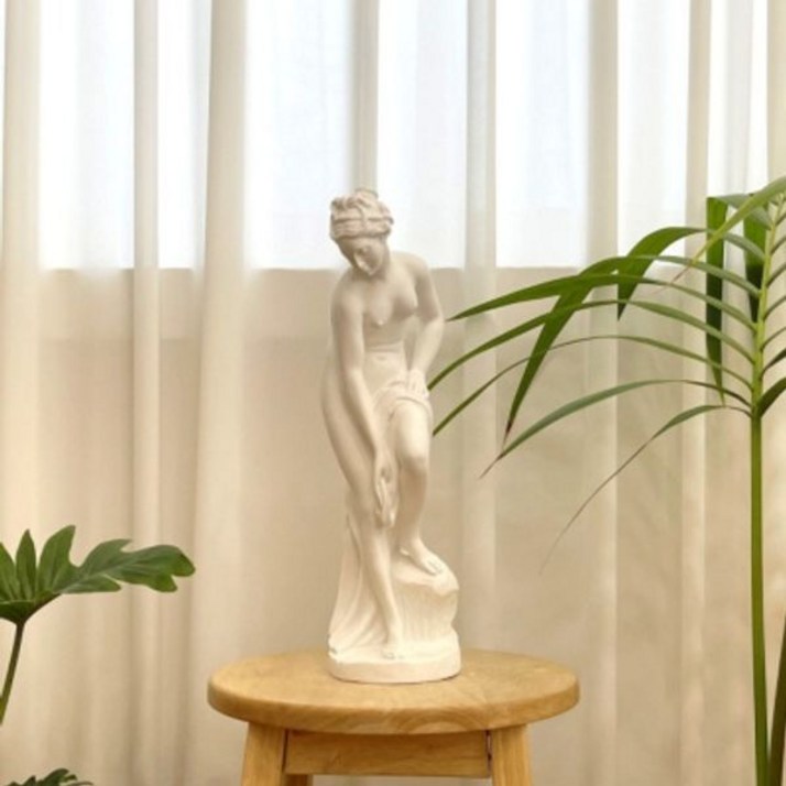 카페 감성 오브제 조각상 목욕하는 여인 석고상