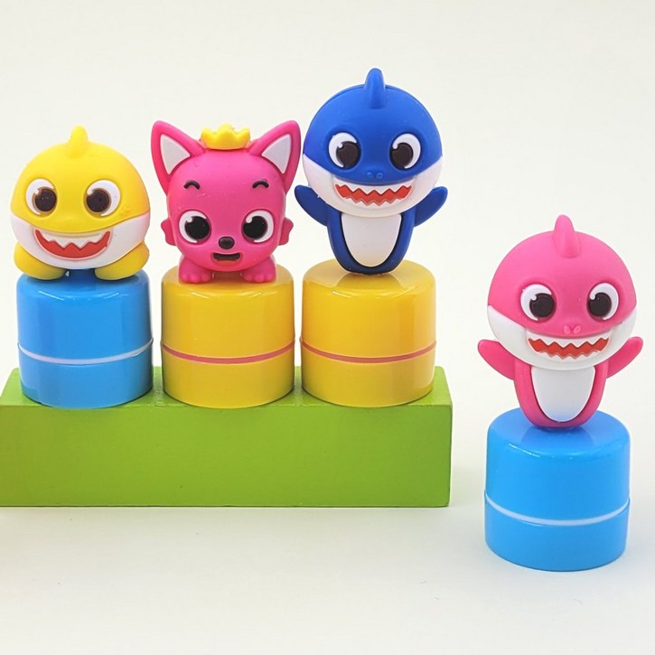 핑크퐁 아기상어 피규어 스탬프 4종 세트 참잘했어요 캐릭터 칭찬도장 어린이 선물 토이 인형