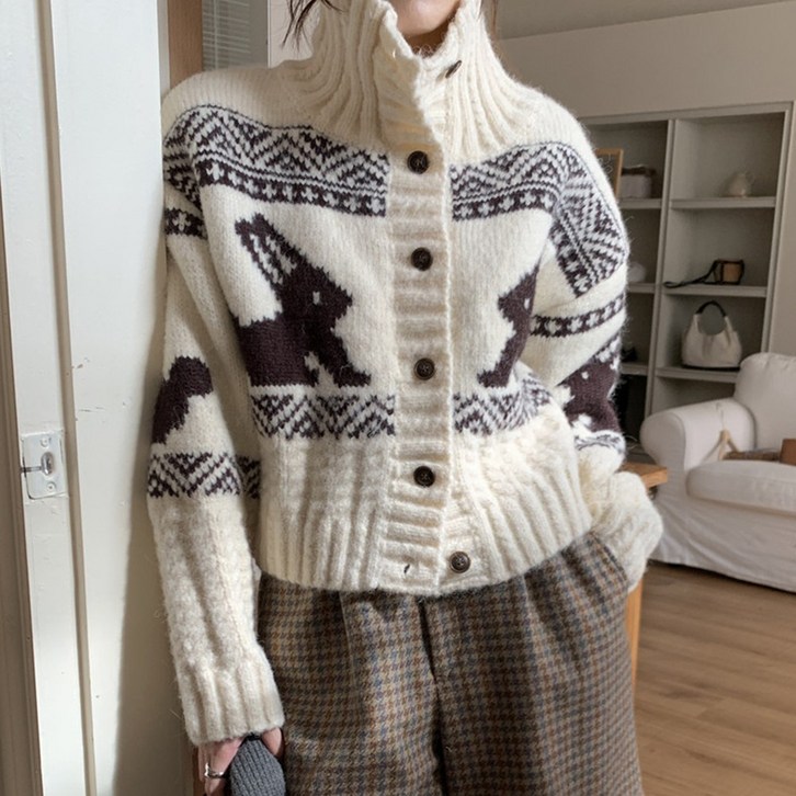 여성용 토페 하이넥 도톰 래빗 겨울 노르딕 니트 가디건