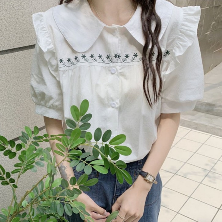 라라티나 데일리 루즈핏 레이스 카라 프릴 자수 블라우스 라라티나 데일리 루즈핏 레이스 카라 프릴 자수 블라우스