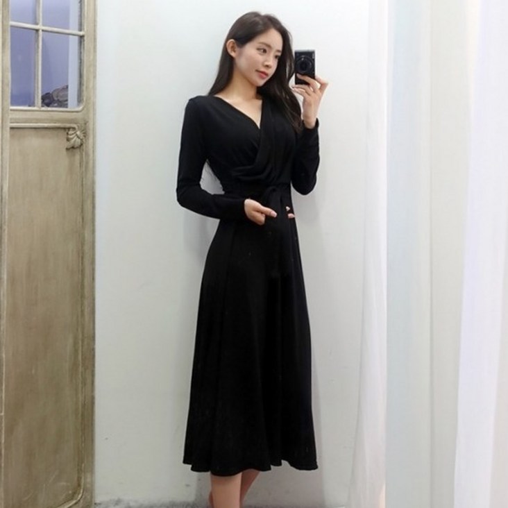 이힝 여리여리 루즈핏 긴팔 롱 랩원피스 이힝 여리여리 루즈핏 긴팔 롱 랩원피스